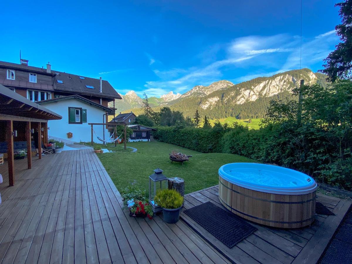 Family B&B Le Vieux Chalet Château-d'Oex Exterior foto